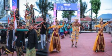Carnaval Budaya Multi Etnis dan Marching Band Meriahkan Pembukaan FPPC 2025