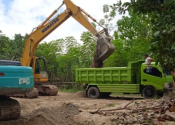 YR Team Turunkan Alat Berat untuk Bersihkan Sedimen Bendungan Induk Taluduyunu