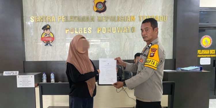 Korban Dugaan Penganiayaan di Salon Marisa Utara Resmi Lapor ke Polres Pohuwato