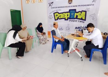 Imigrasi Pohuwato Jemput Bola Layani Pengurusan Paspor di Paguat, Mayoritas untuk Umrah